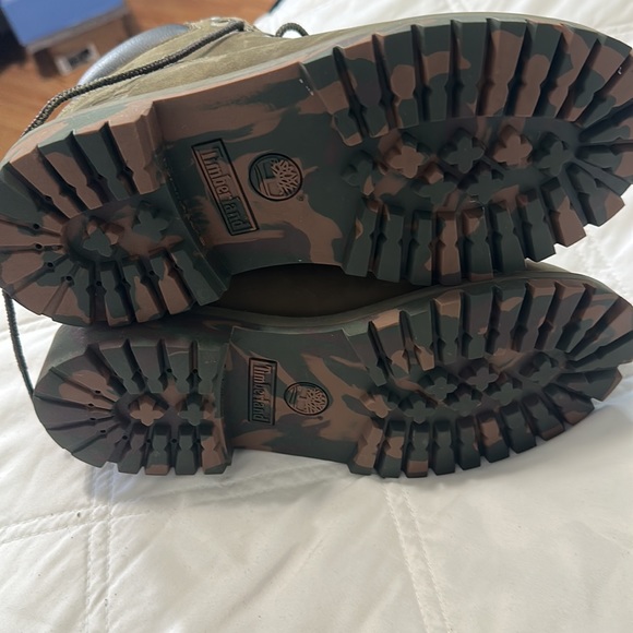 Timberlands - Picture 4 of 4